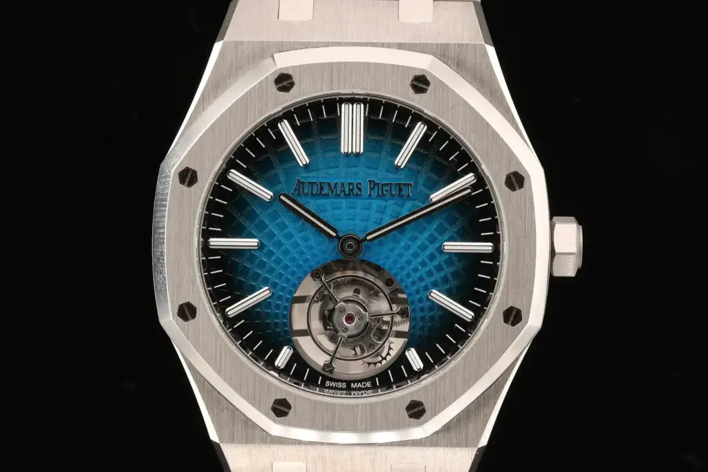 Audemars Piguet Royal Oak à tourbillon volant, avec cadran bleu et boîtier en acier
