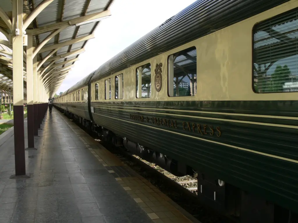 Voitures vert et crème de l’Eastern & Oriental Express, photographie d’archives
